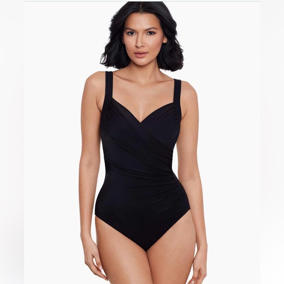 New MIRACLESUIT Must Haves Sanibel One Piece Swimsuit. Size 16DD
#77 - Picture 1 of 9